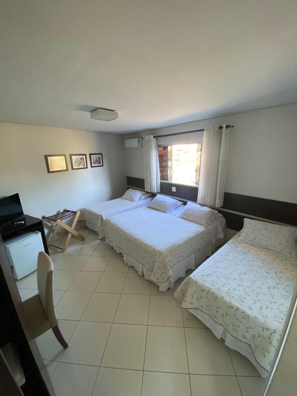 Hotel Recanto Dos Ipes Frutal Esterno foto