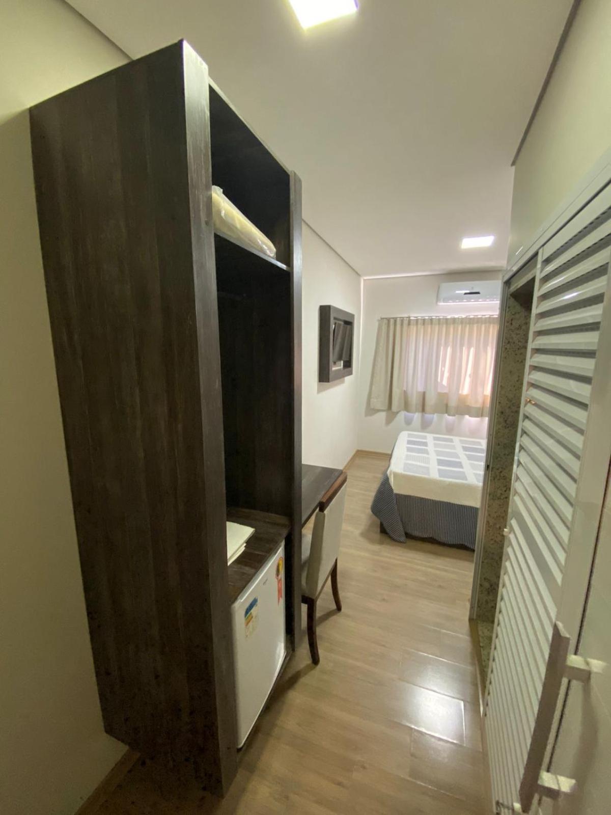 Hotel Recanto Dos Ipes Frutal Esterno foto