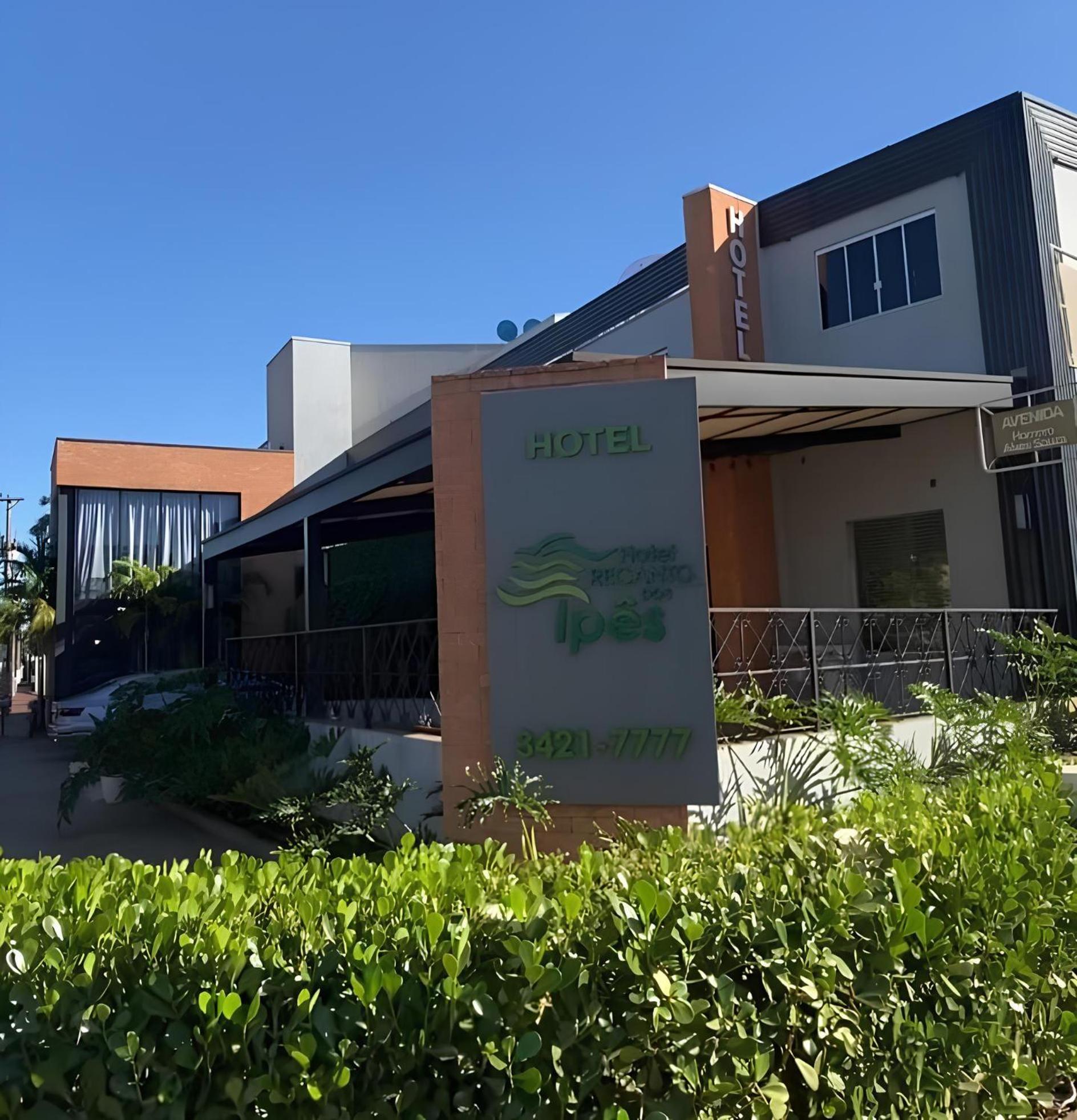 Hotel Recanto Dos Ipes Frutal Esterno foto